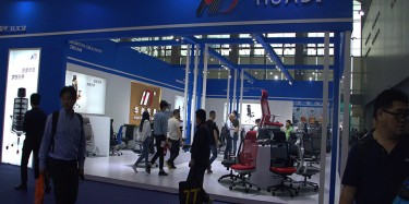 如何確保展覽展示設計搭建時間內效率完成？